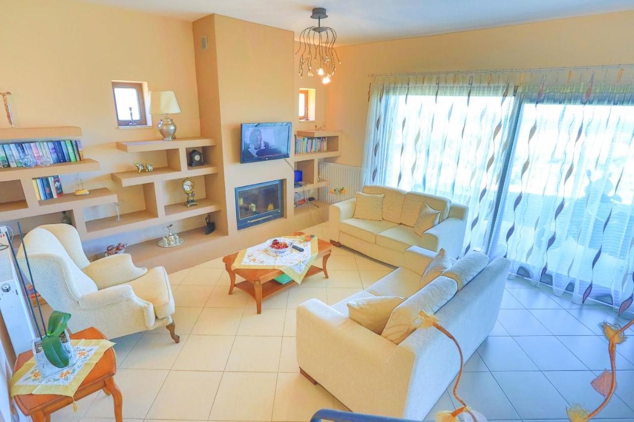 Villa Dersea أخارافي المظهر الخارجي الصورة